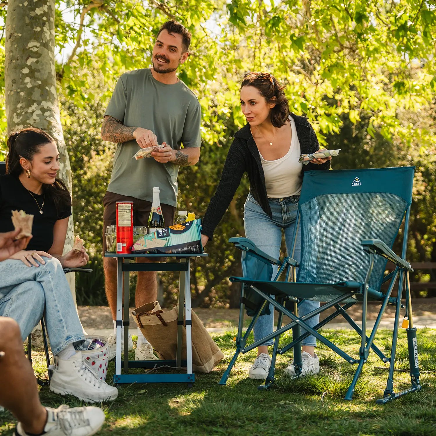 Compact Camp Table 20 | Featured Outdoor Choice | Outlandridge 81FC tY