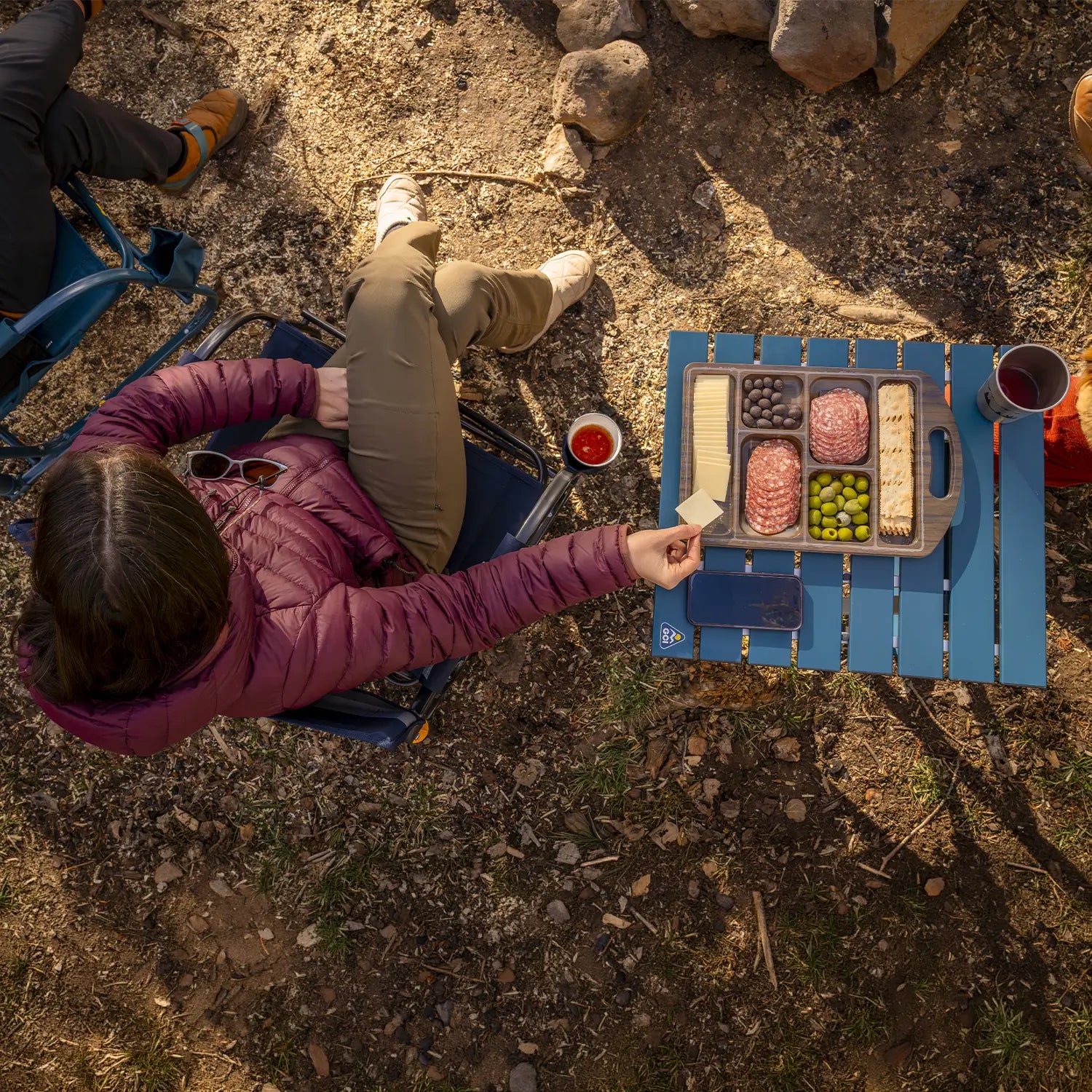 Compact Camp Table 20 | Featured Outdoor Choice | Outlandridge 81FC tY