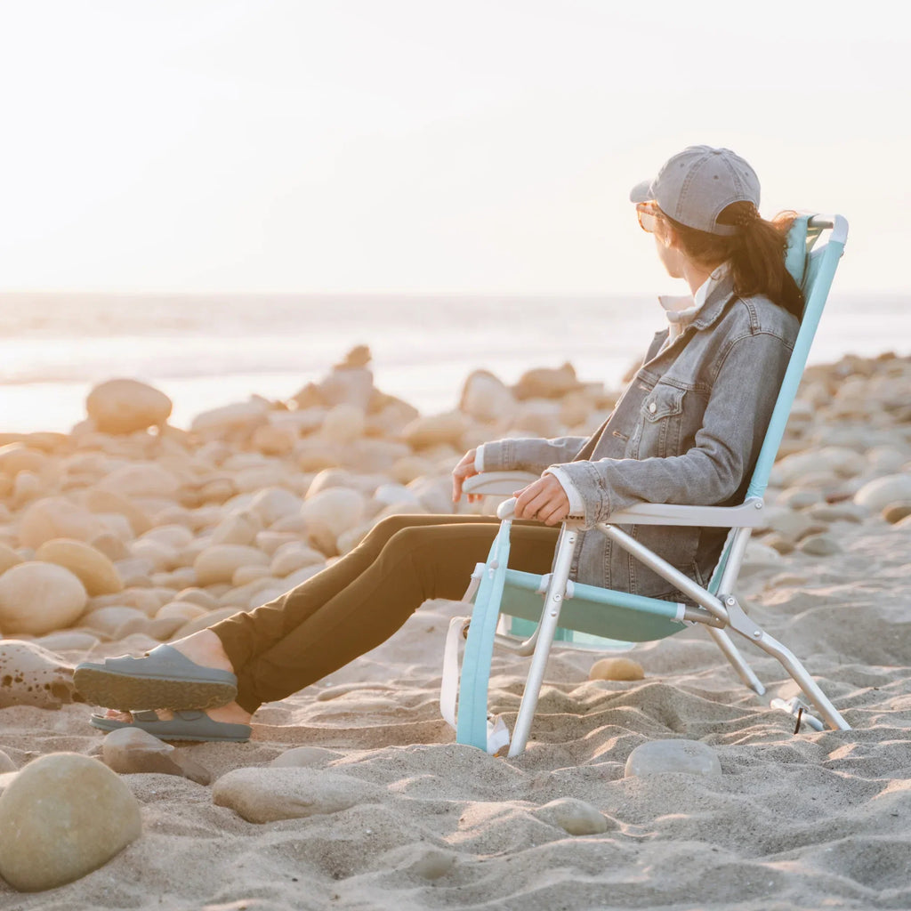Bi-Fold Beach Chair | Featured Outdoor Choice | Outlandridge 6D3C 6R